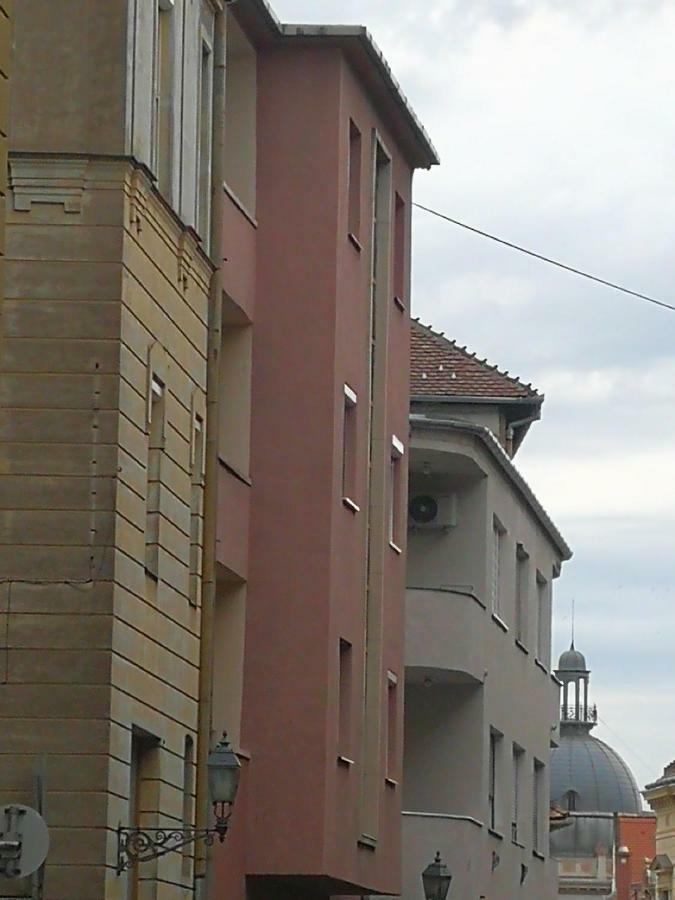 Centrum11 Pecs Exterior photo
