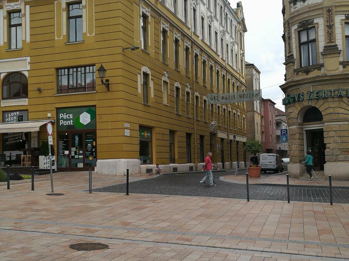 Centrum11 Pecs Exterior photo